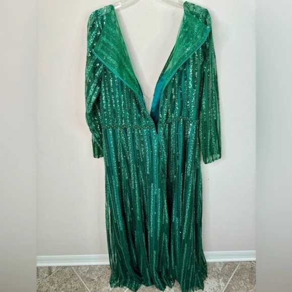 Mac Duggal Plunging Dress - Picture 5 of 10